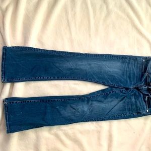 American Eagle size 6 women jeans